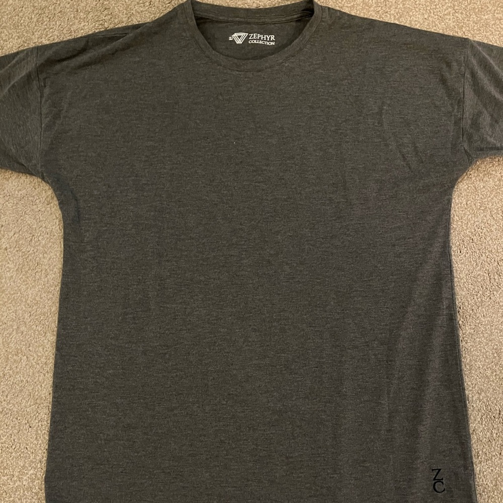 Zephyr Collection grey tee (L)
